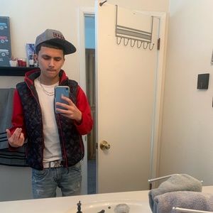 Meet your Posher, Julio